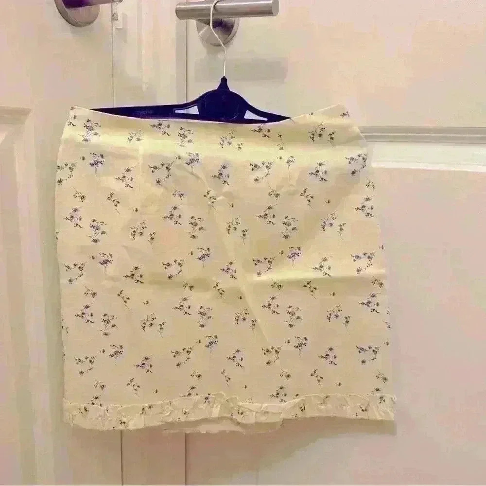 Urban Outfitters mini skirt in floral cotton